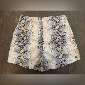PRETTY LITTLE THING FAUX LEATHER SNAKESKIN MINI SHORTS - Size 4 SKU:316